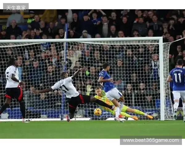 富勒姆2-2利物浦全场数据：控球率46开，射门8-10，射正2-2