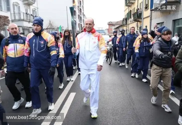 米兰主帅阿莱格里担任火炬手，为米兰-科尔蒂纳冬奥会助燃
