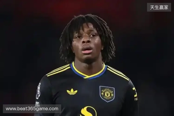 TA：曼联球员多古腿筋受伤，预计伤缺10周